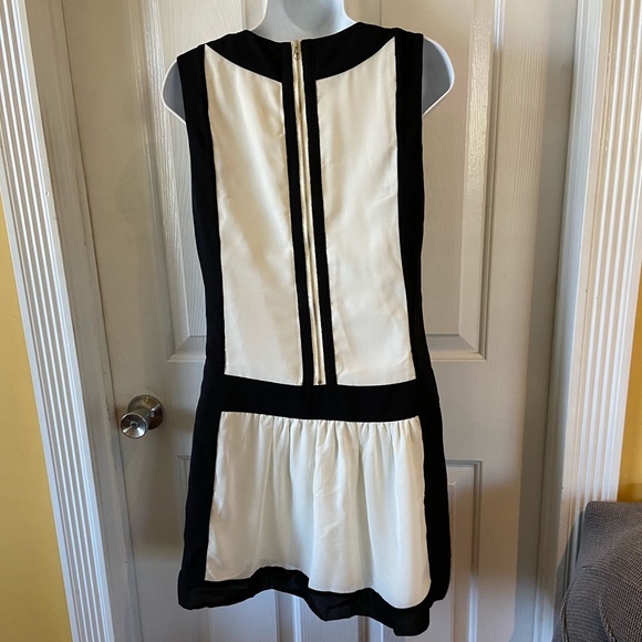 Ted Baker London | Sleeveless Dress Sz 0 - Picture 3 of 7
